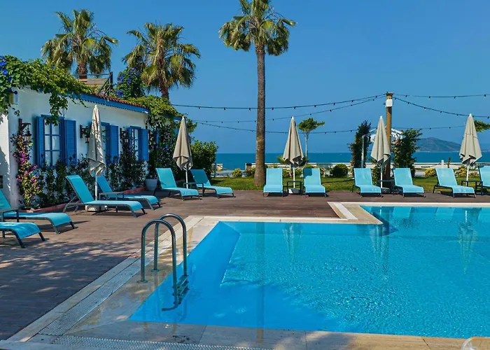 Uras Beach Hotel