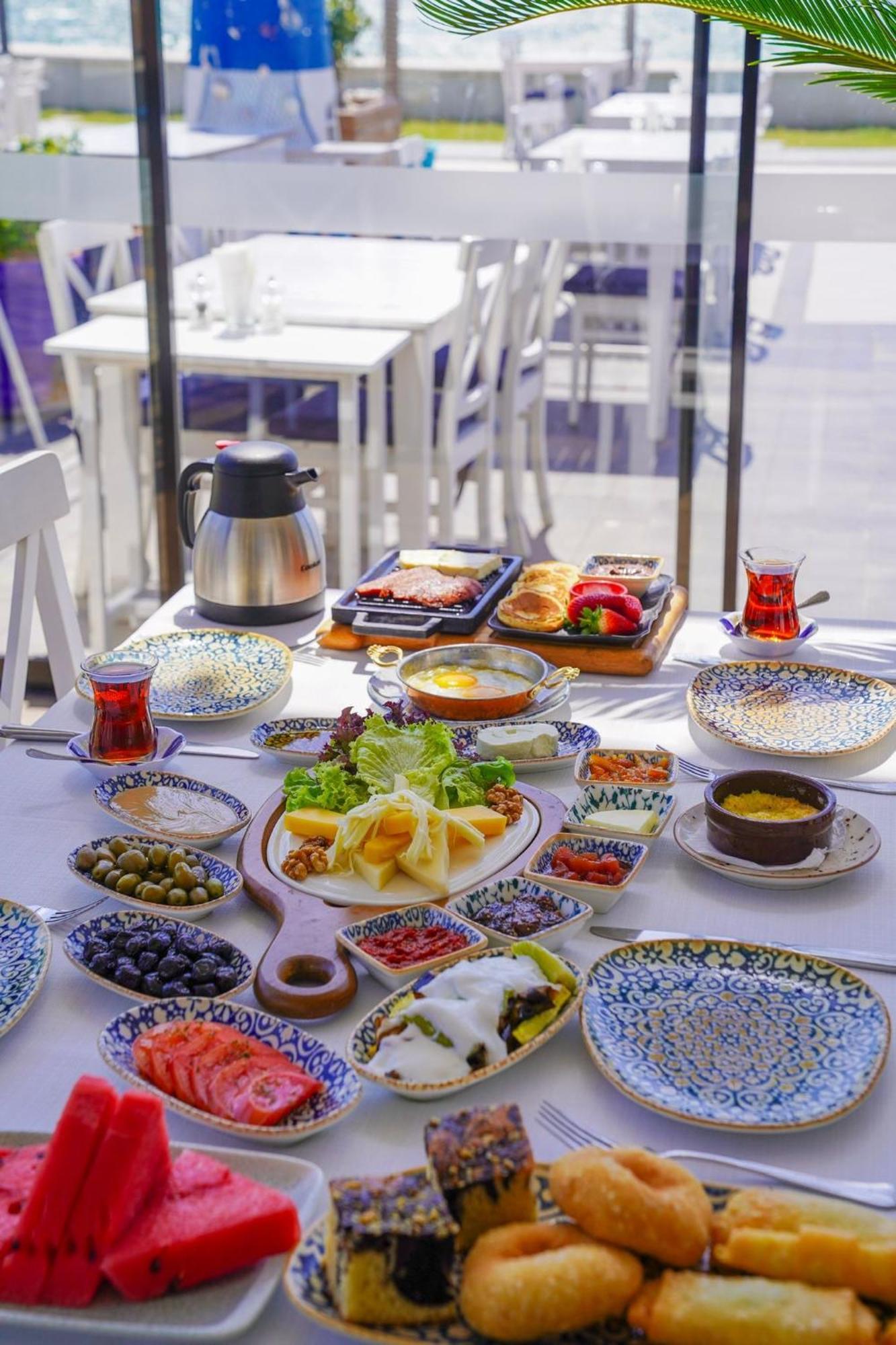 Uras Hotel